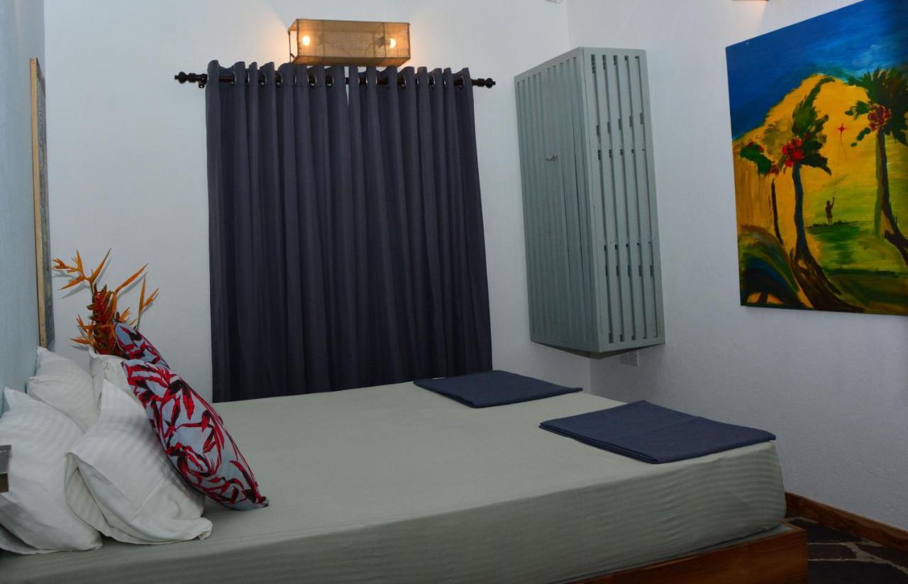 View Guesthouse & Bistro At Goyambokka แทนกาลเล ภายนอก รูปภาพ