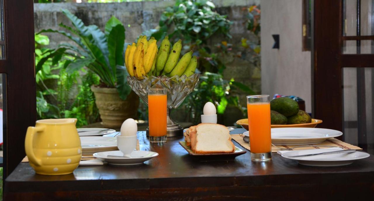 View Guesthouse & Bistro At Goyambokka แทนกาลเล ภายนอก รูปภาพ